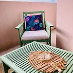 New 10 Minutes' Walk From The Apartment