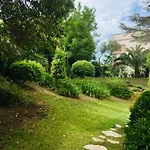 New 10 Minutes' Walk From The *