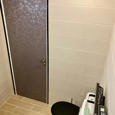 New 10 Minutes' Walk From The Antibes