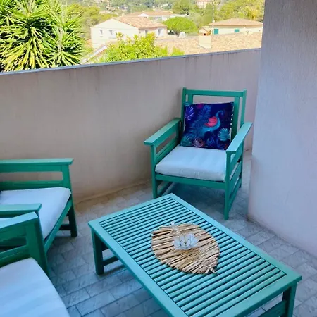 New 10 Minutes' Walk From The Appartement