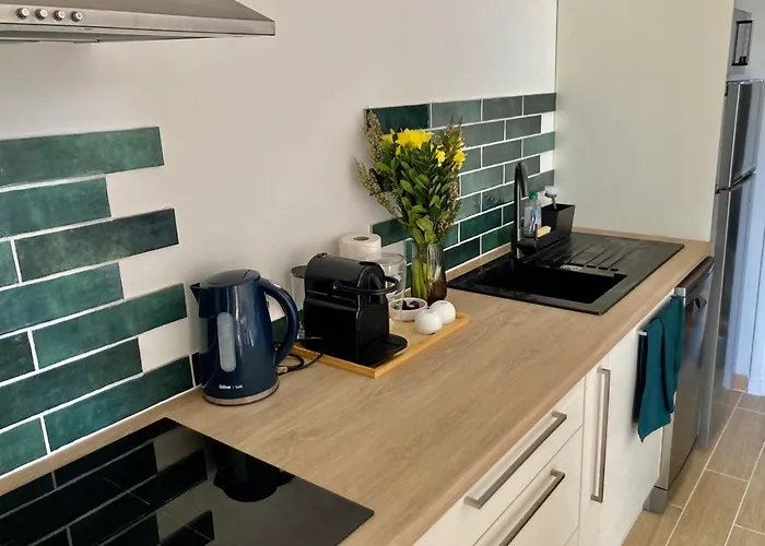 New 10 Minutes' Walk From The * Антиб