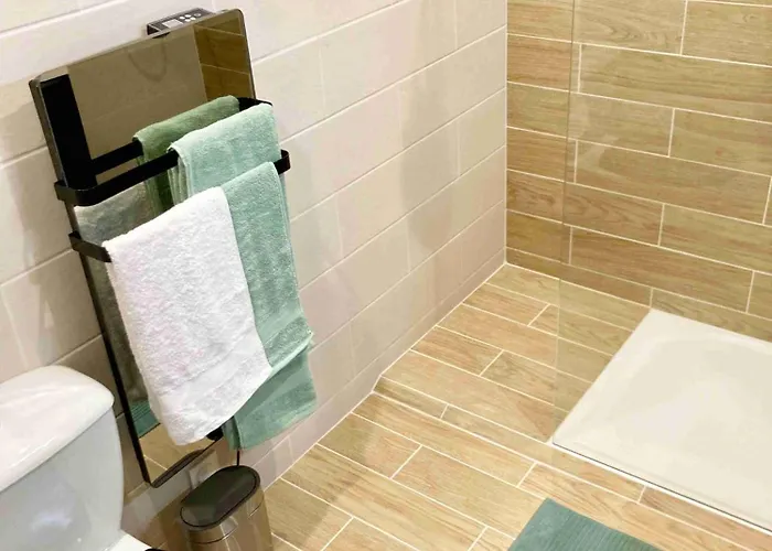 Апартаменты New 10 Minutes' Walk From The Антиб