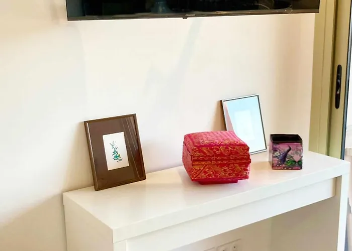 New 10 Minutes' Walk From The * Антиб